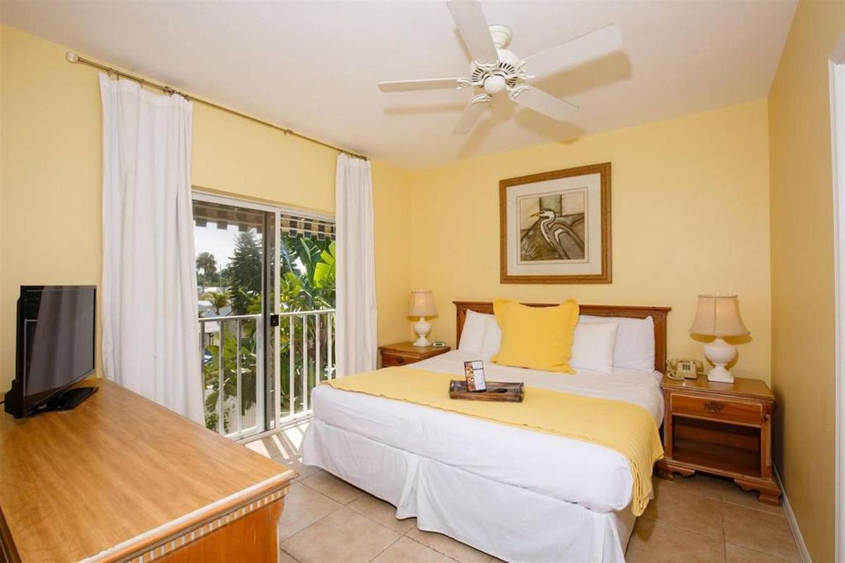 King Suite in Naples FL Fourth Photo